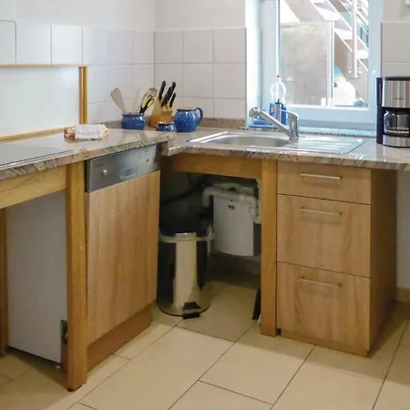 Amazing In With Kitchen Apartment *